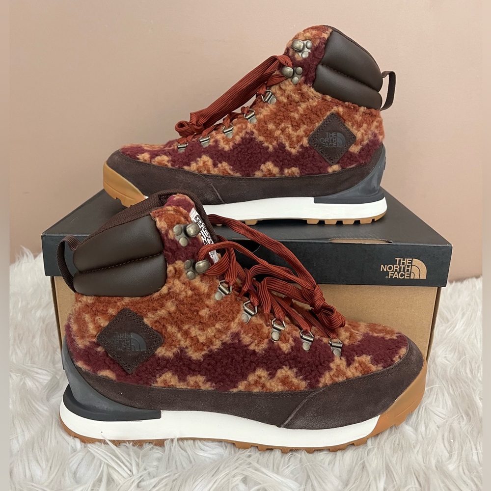 {The North Face} Back-To-Berkeley IV High Pile Fleece Boot in Boysenberry - NWT